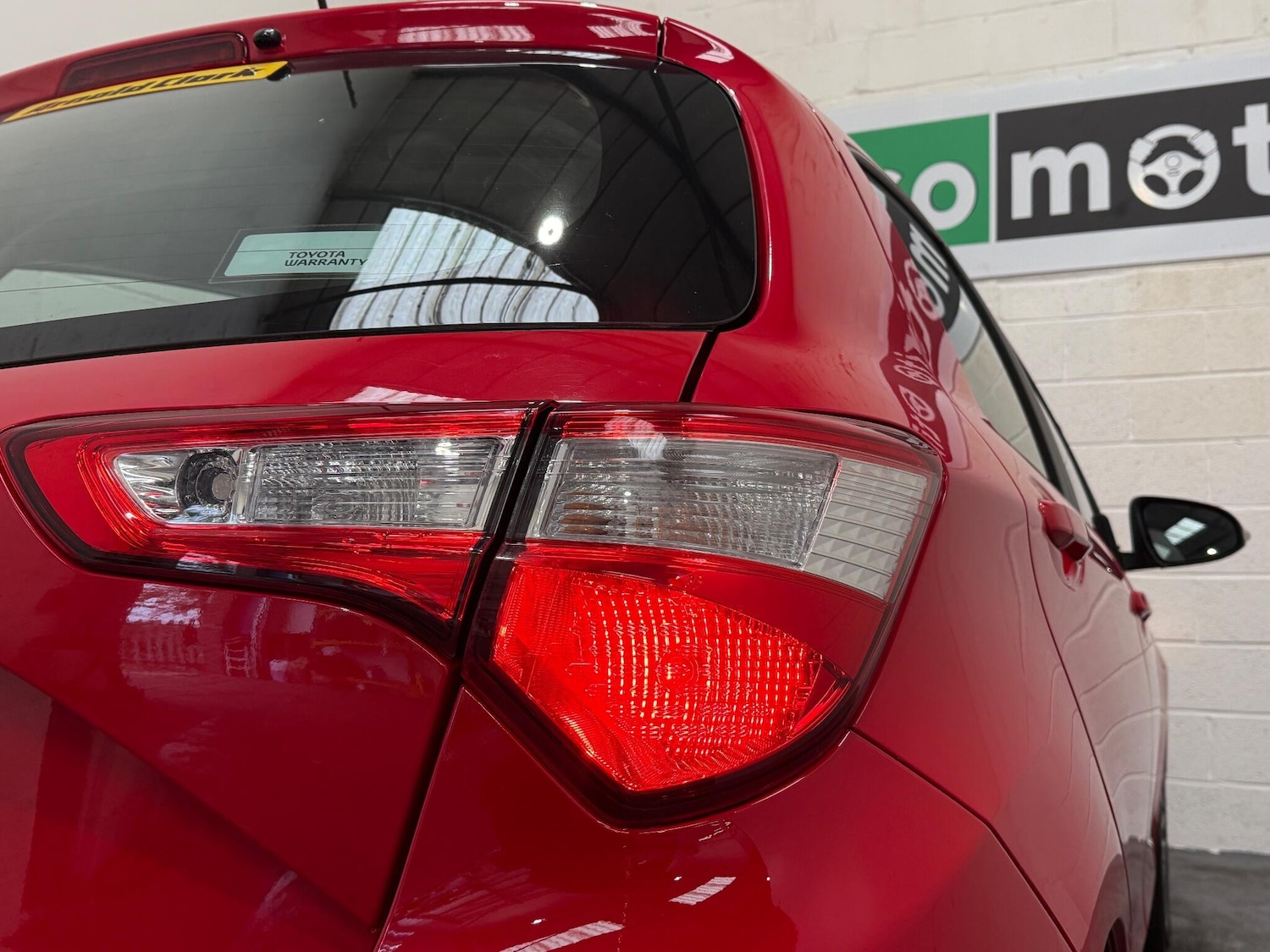 Used Toyota Yaris 2020 for sale - 76260437: Photo 19