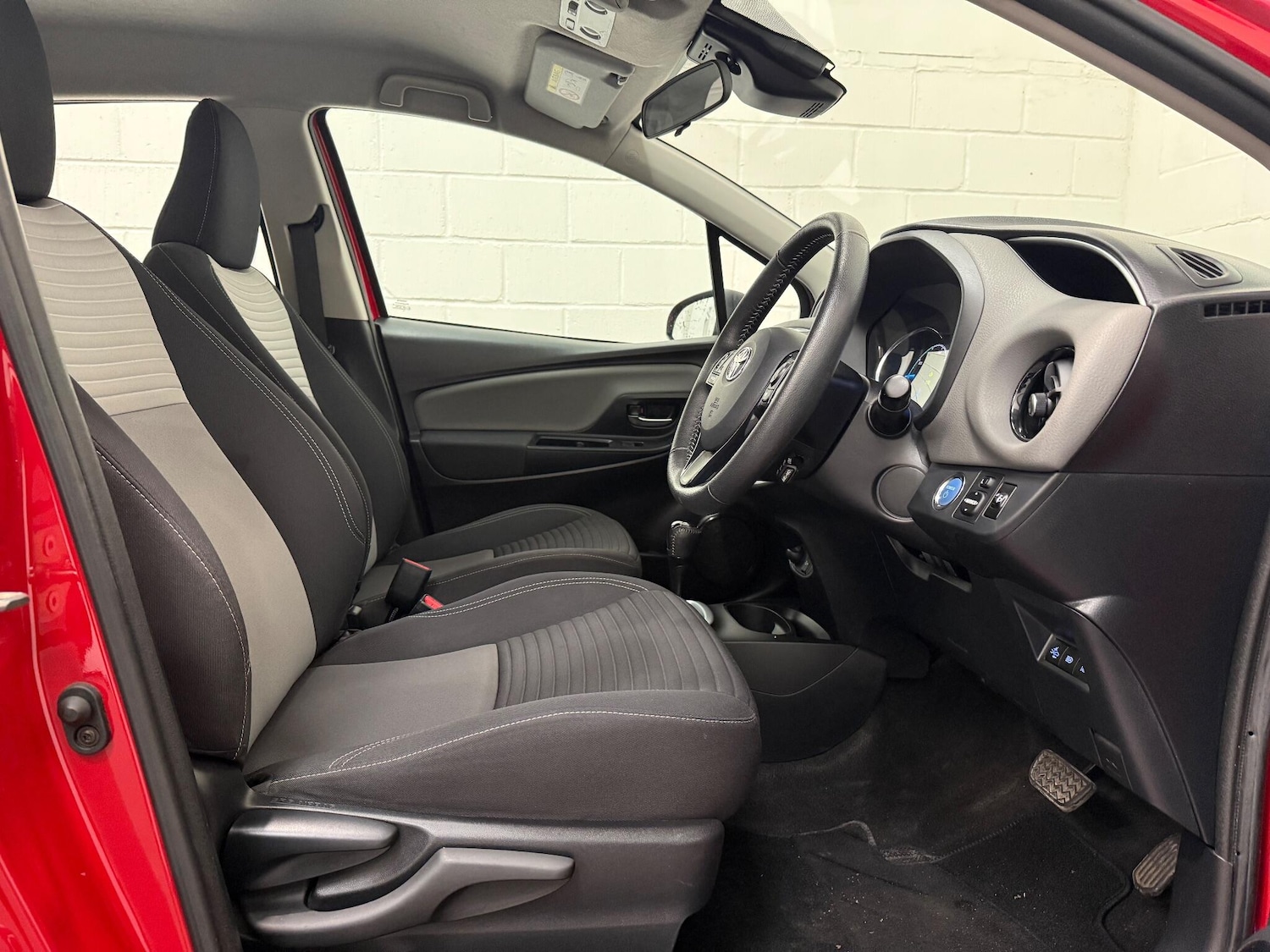 Used Toyota Yaris 2020 for sale - 76260437: Photo 23