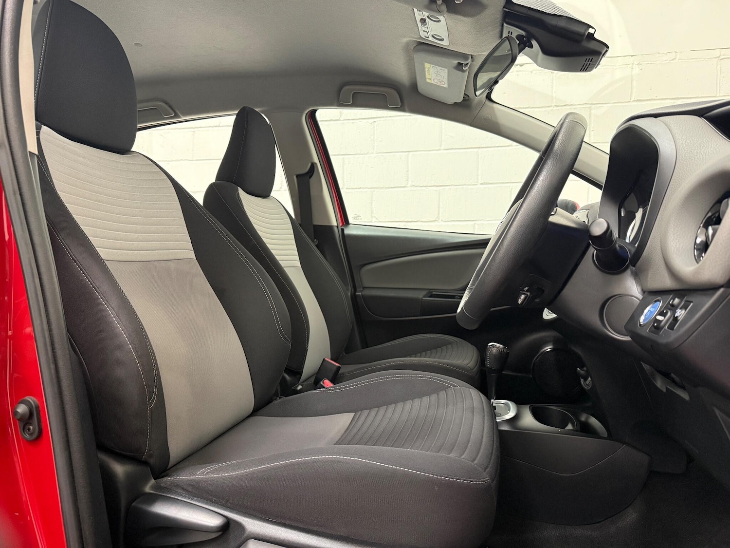 Used Toyota Yaris 2020 for sale - 76260437: Photo 24