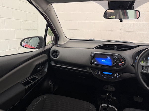 Used Toyota Yaris 2020 for sale - 76260437: Photo 35