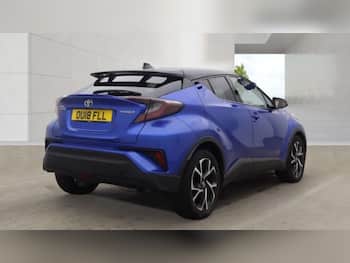 Used Toyota C-HR 2018 for sale - 79652581: Photo