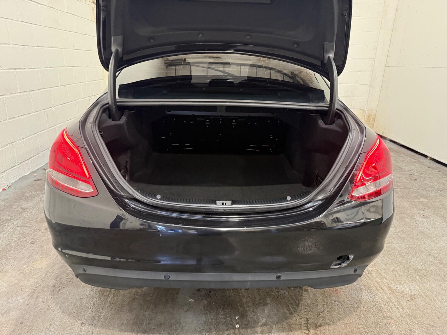 Used Mercedes-Benz C Class 2017 for sale - 77400690: Photo 34