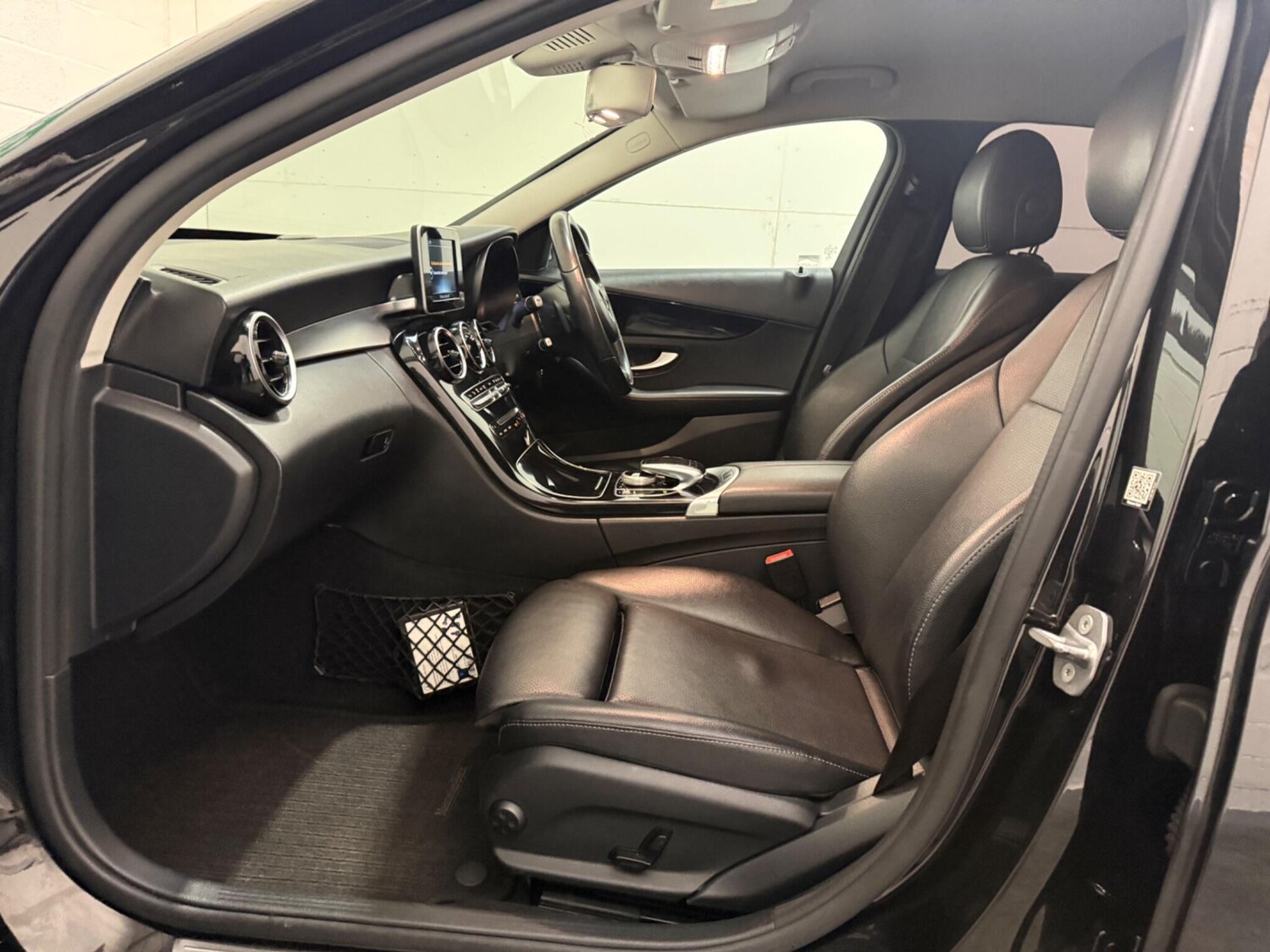 Used Mercedes-Benz C Class 2017 for sale - 77400690: Photo 35