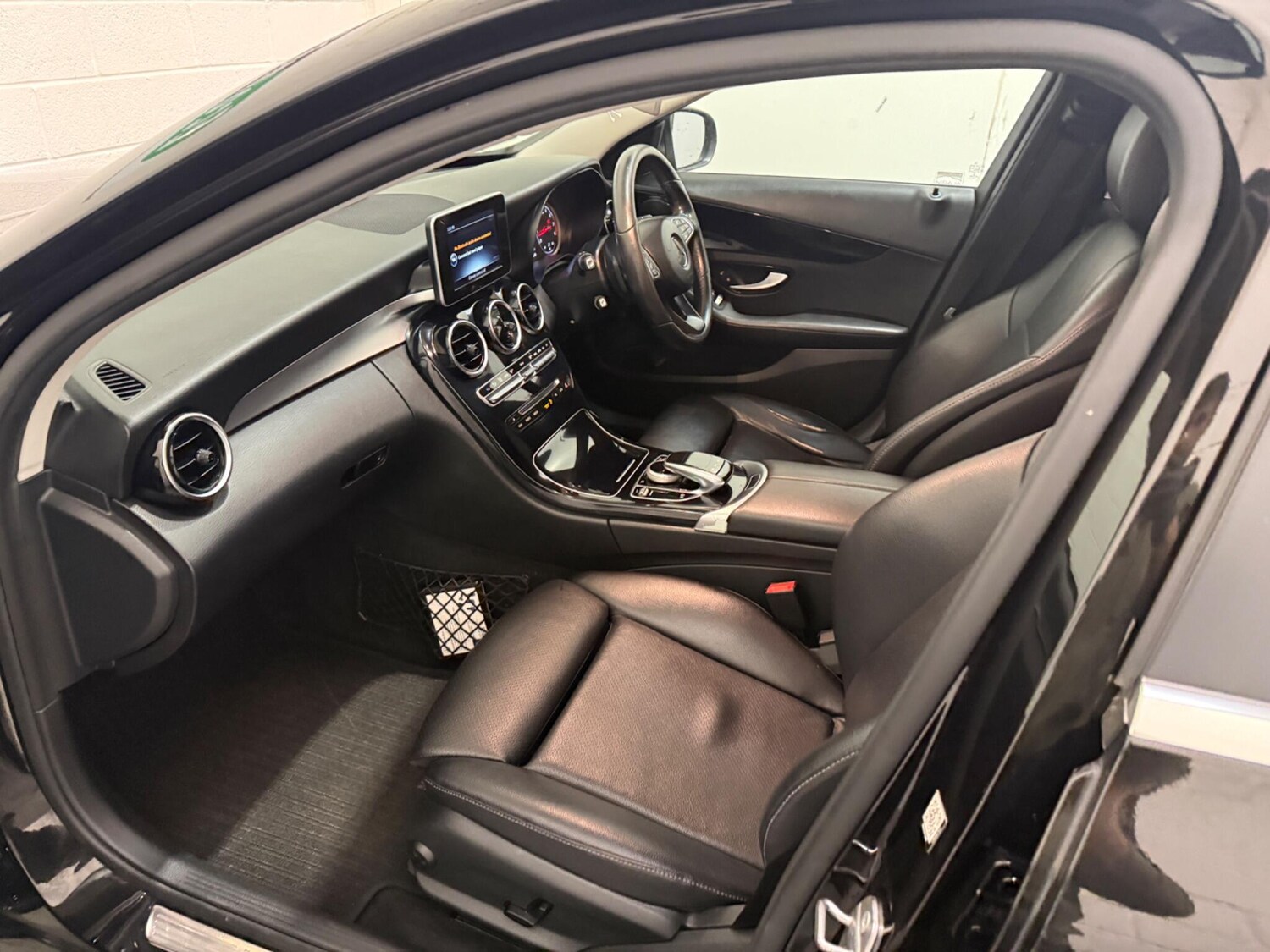 Used Mercedes-Benz C Class 2017 for sale - 77400690: Photo 38