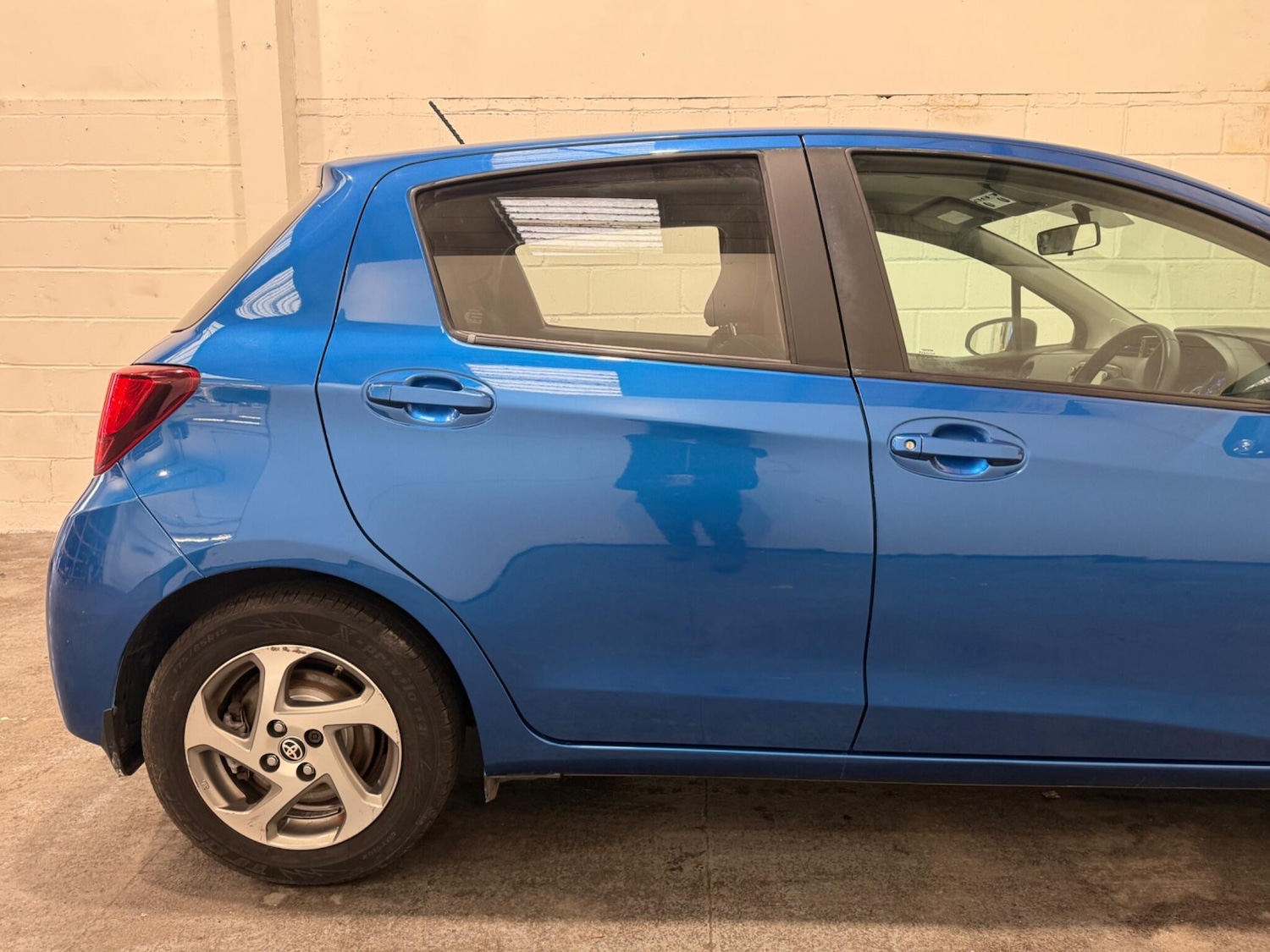 Used Toyota Yaris 2015 for sale - 76913703: Photo 13
