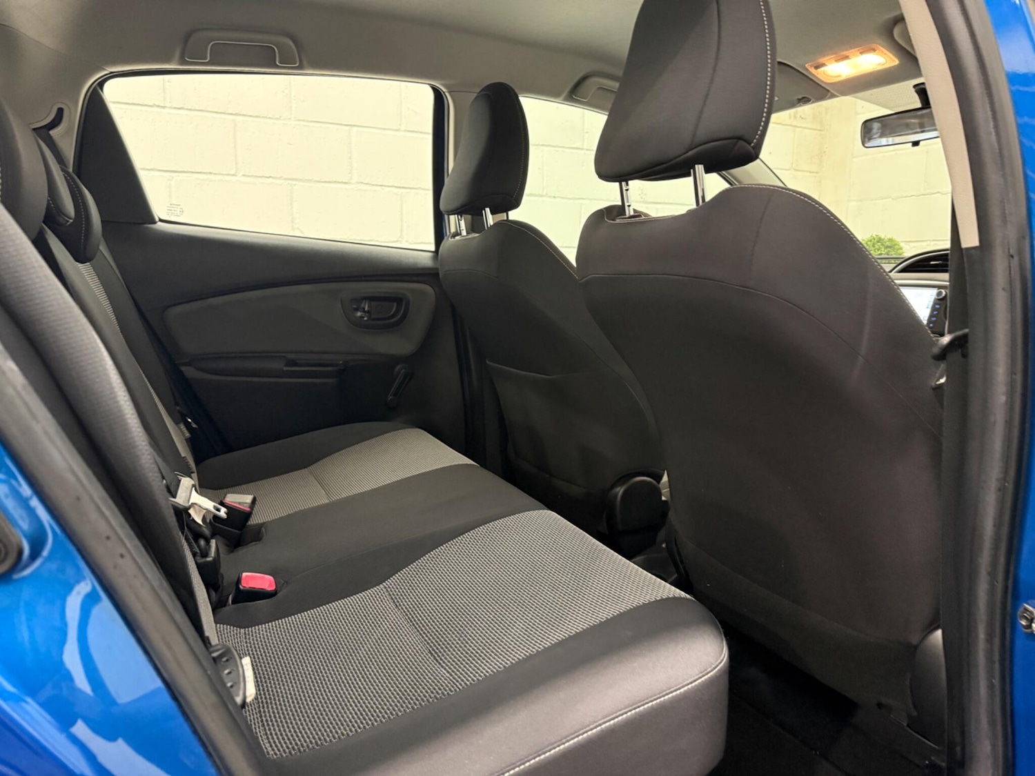 Used Toyota Yaris 2015 for sale - 76913703: Photo 23