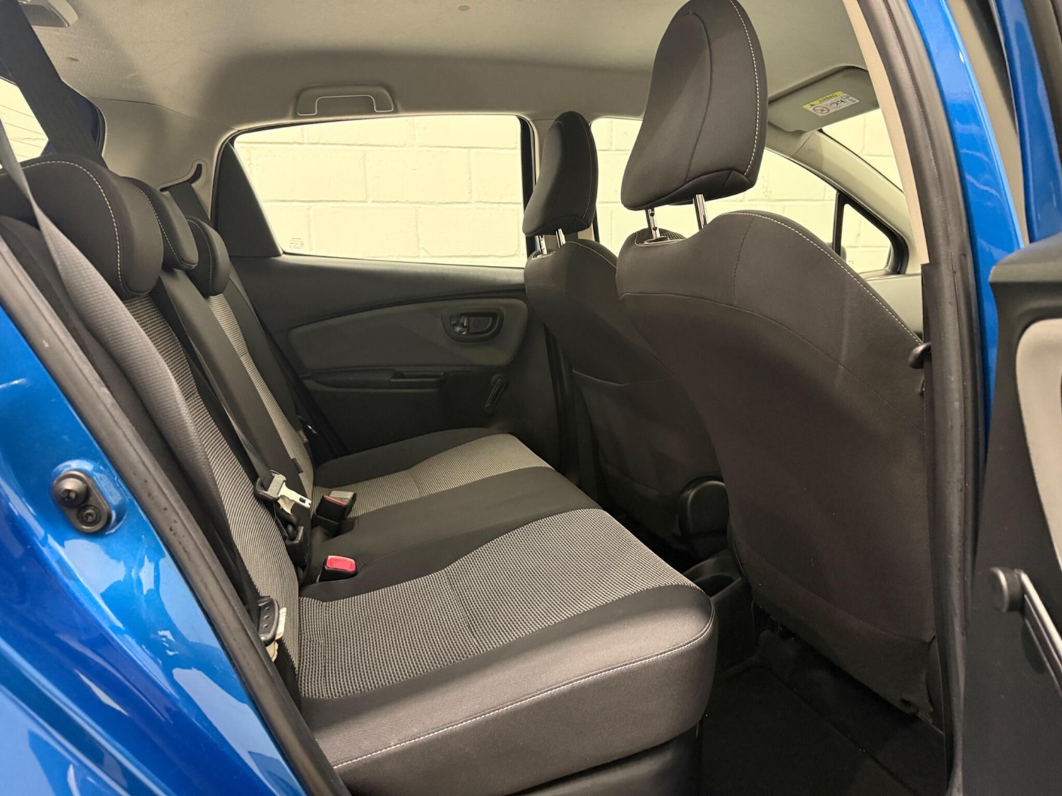 Used Toyota Yaris 2015 for sale - 76913703: Photo 24