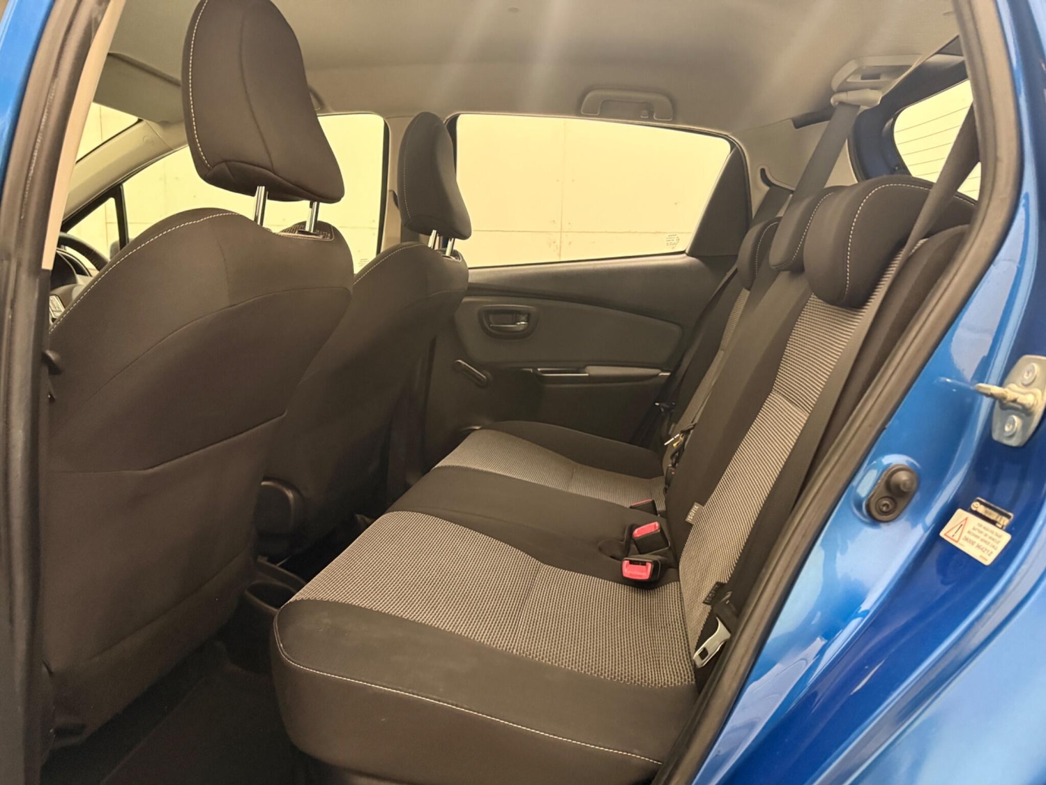 Used Toyota Yaris 2015 for sale - 76913703: Photo 26