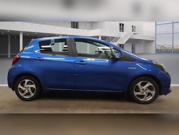Used Toyota Yaris 2015 for sale - 76913703: Photo