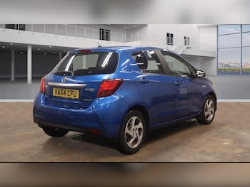 Used Toyota Yaris 2015 for sale - 76913703: Photo