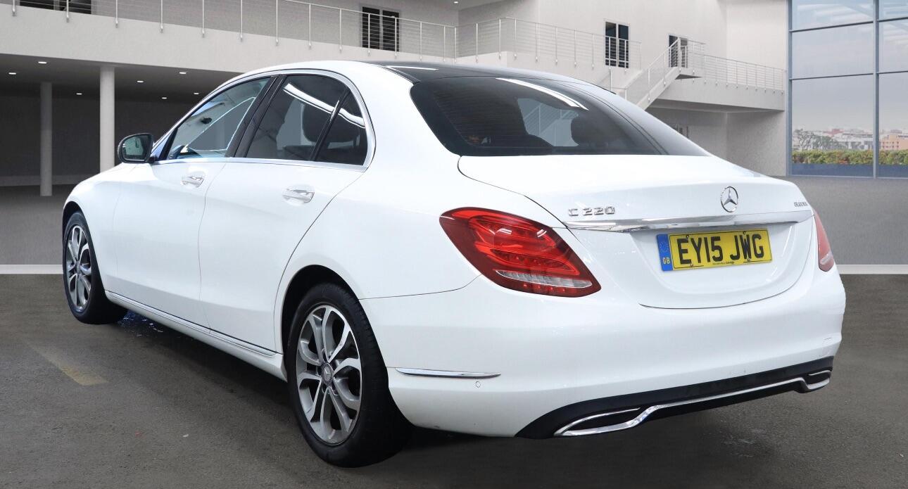 Used Mercedes-Benz C Class 2015 for sale - 76743177: Photo 3