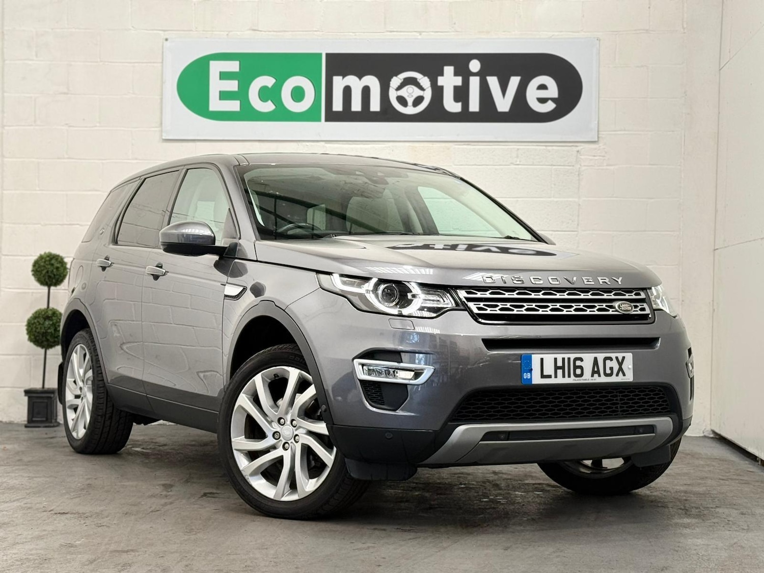 Used Land Rover Discovery Sport 2016 for sale - 76989733: Photo 1