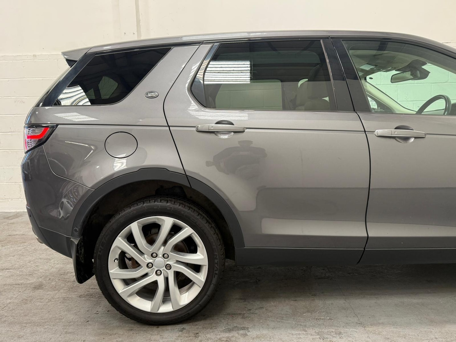 Used Land Rover Discovery Sport 2016 for sale - 76989733: Photo 20