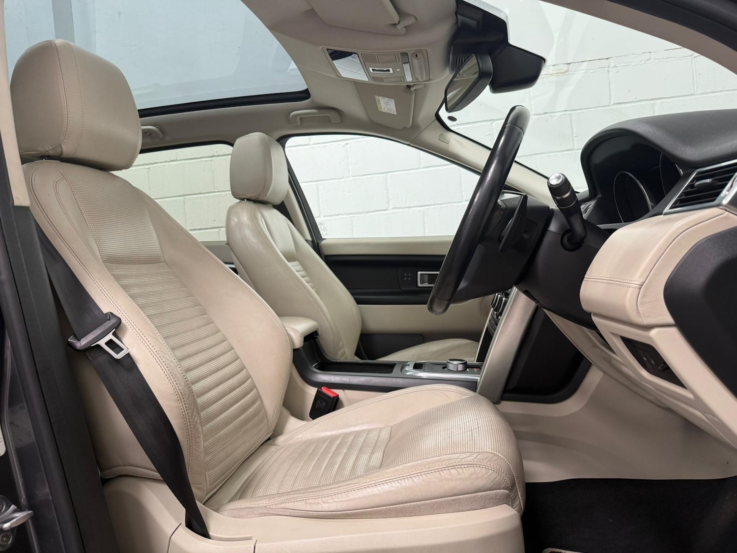 Used Land Rover Discovery Sport 2016 for sale - 76989733: Photo 22