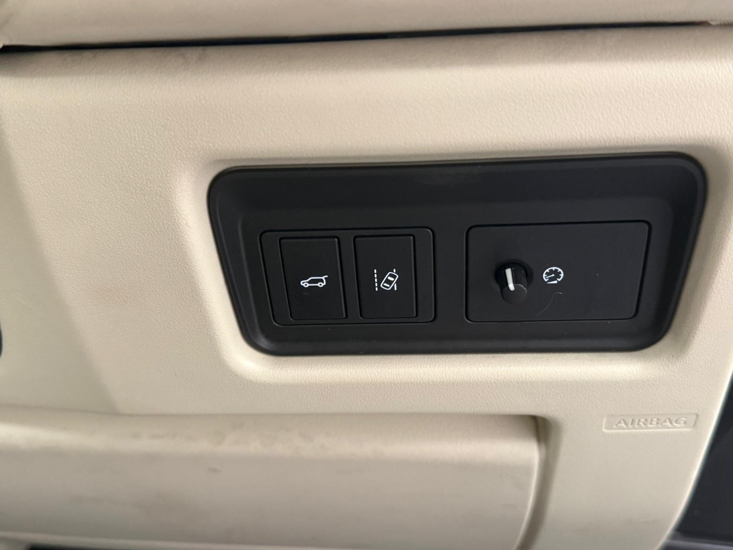 Used Land Rover Discovery Sport 2016 for sale - 76989733: Photo 30