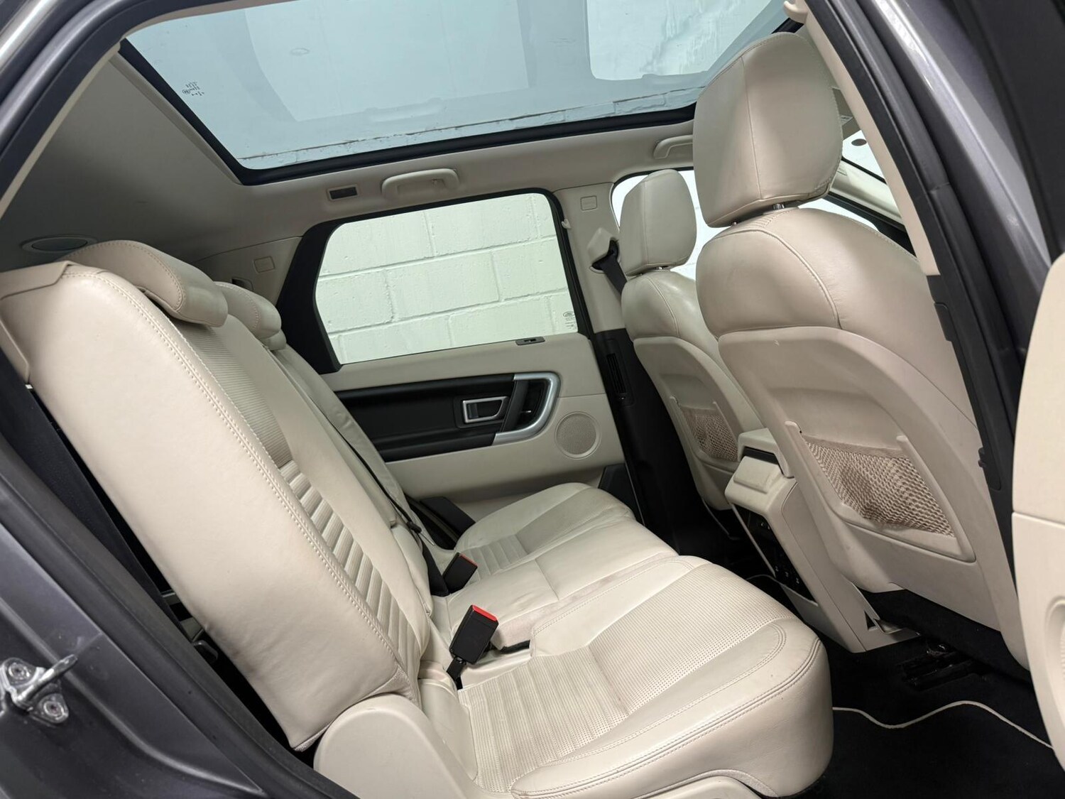 Used Land Rover Discovery Sport 2016 for sale - 76989733: Photo 31