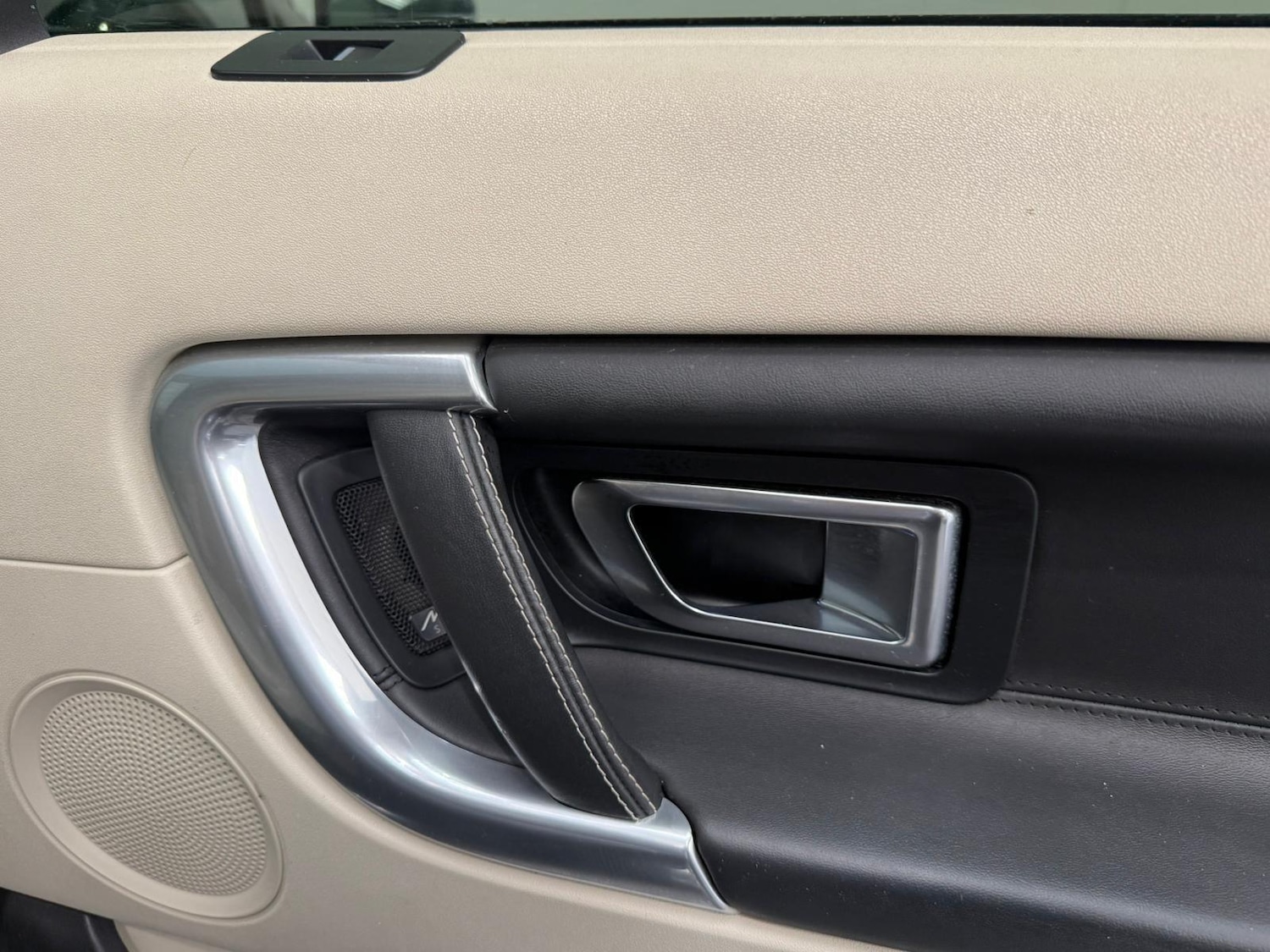 Used Land Rover Discovery Sport 2016 for sale - 76989733: Photo 36