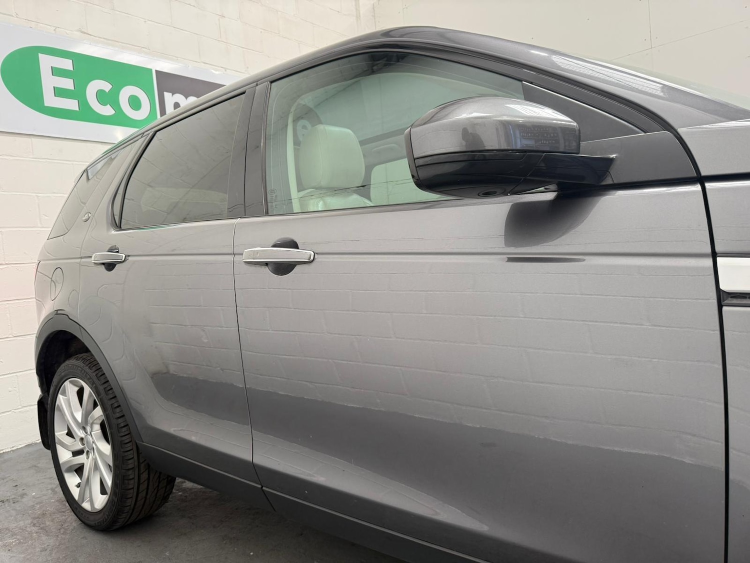 Used Land Rover Discovery Sport 2016 for sale - 76989733: Photo 4