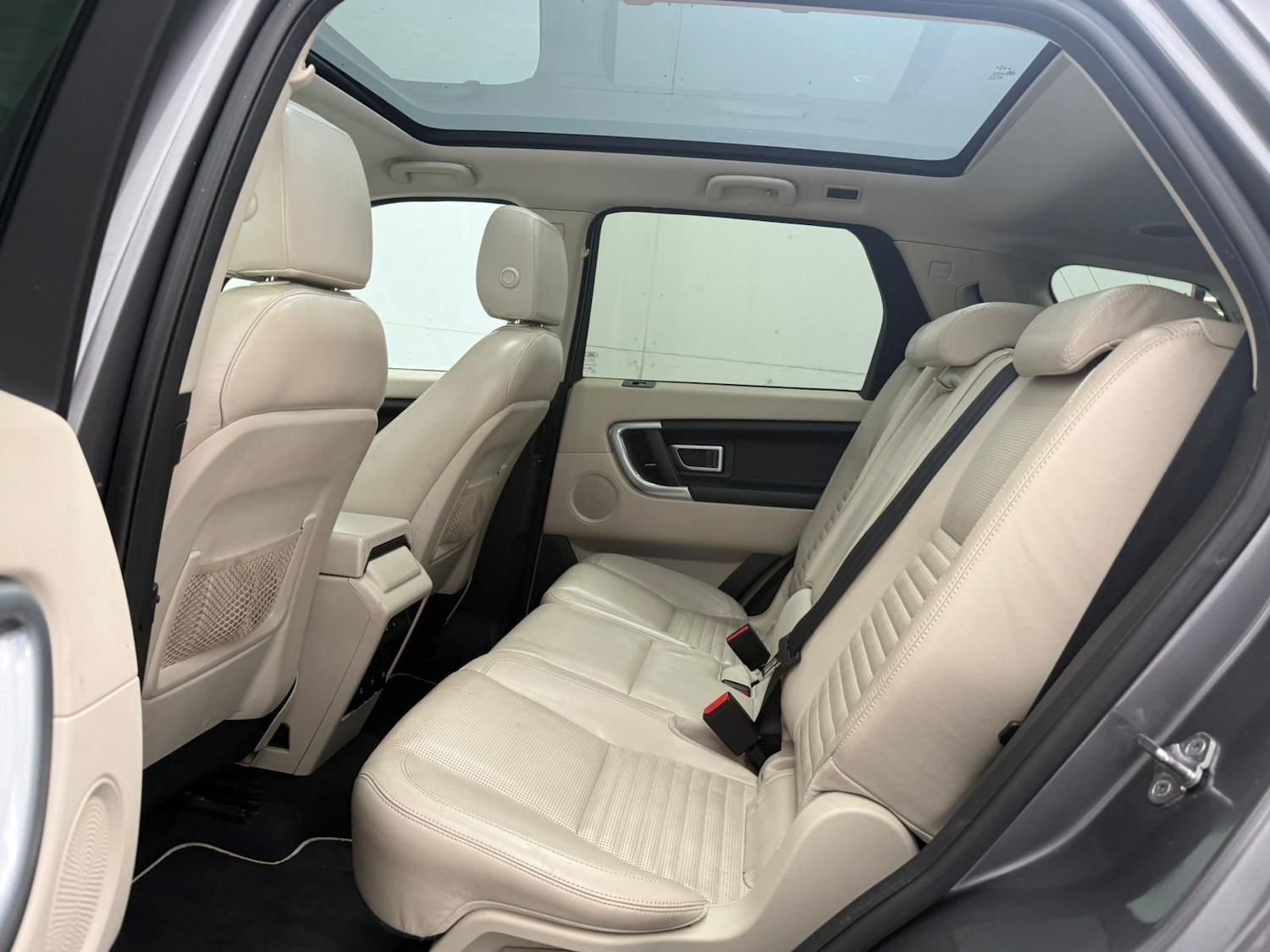 Used Land Rover Discovery Sport 2016 for sale - 76989733: Photo 41