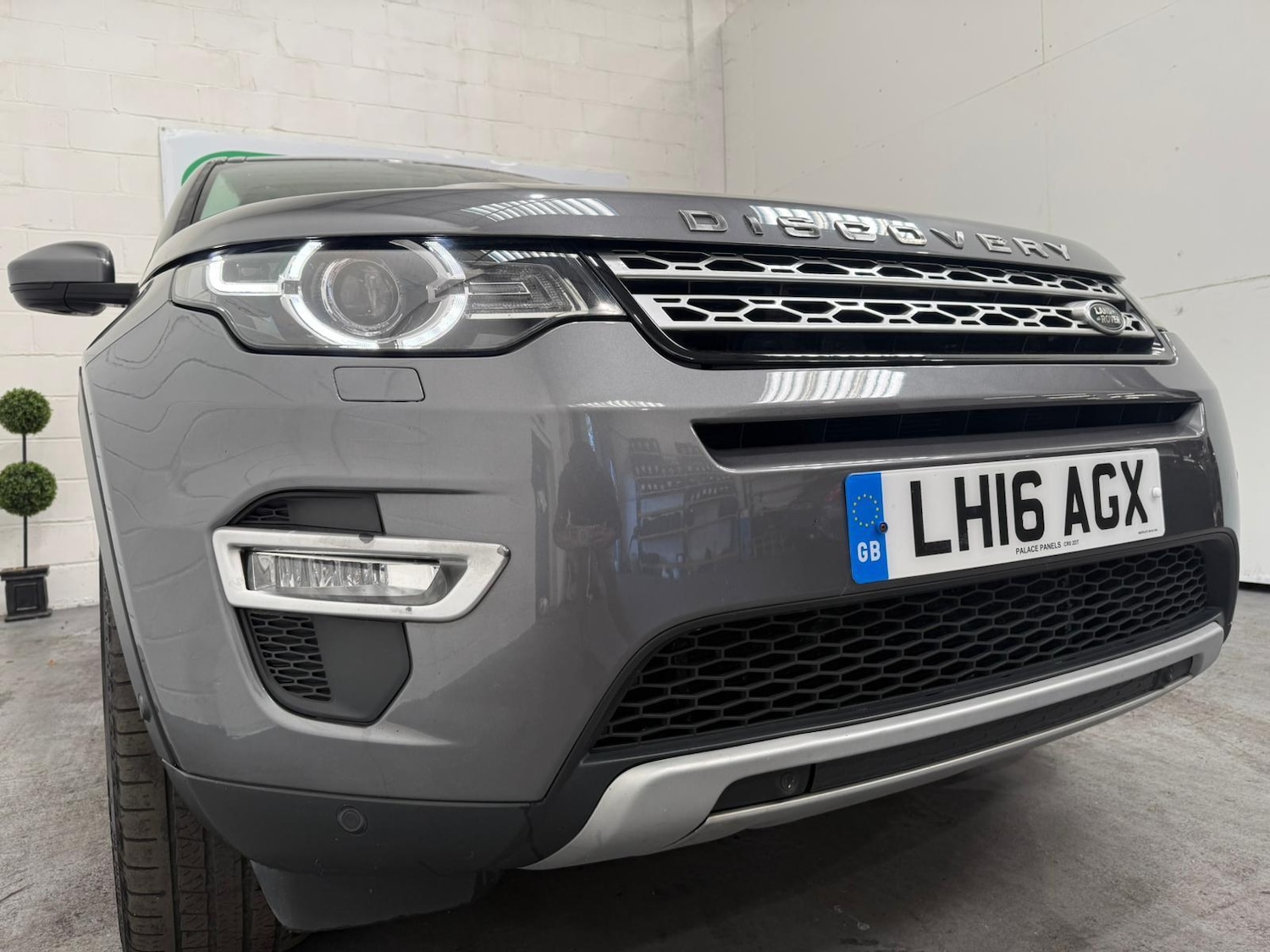 Used Land Rover Discovery Sport 2016 for sale - 76989733: Photo 5