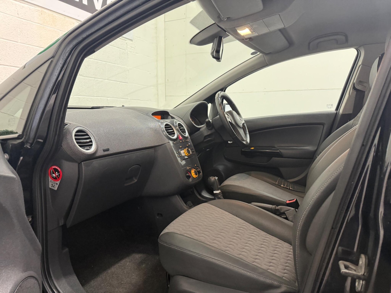 Used Vauxhall Corsa 2011 for sale - 76994428: Photo 34