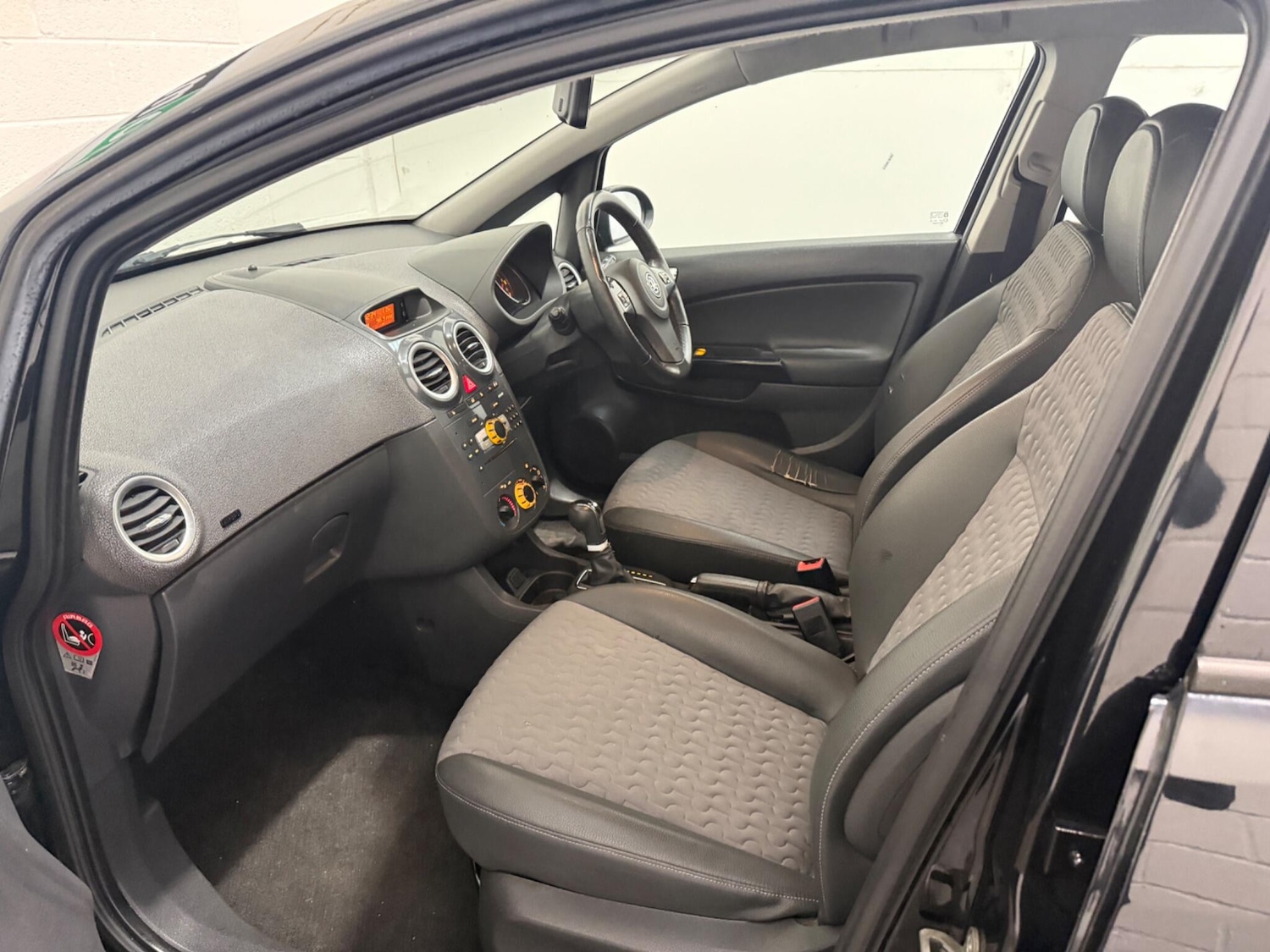 Used Vauxhall Corsa 2011 for sale - 76994428: Photo 35