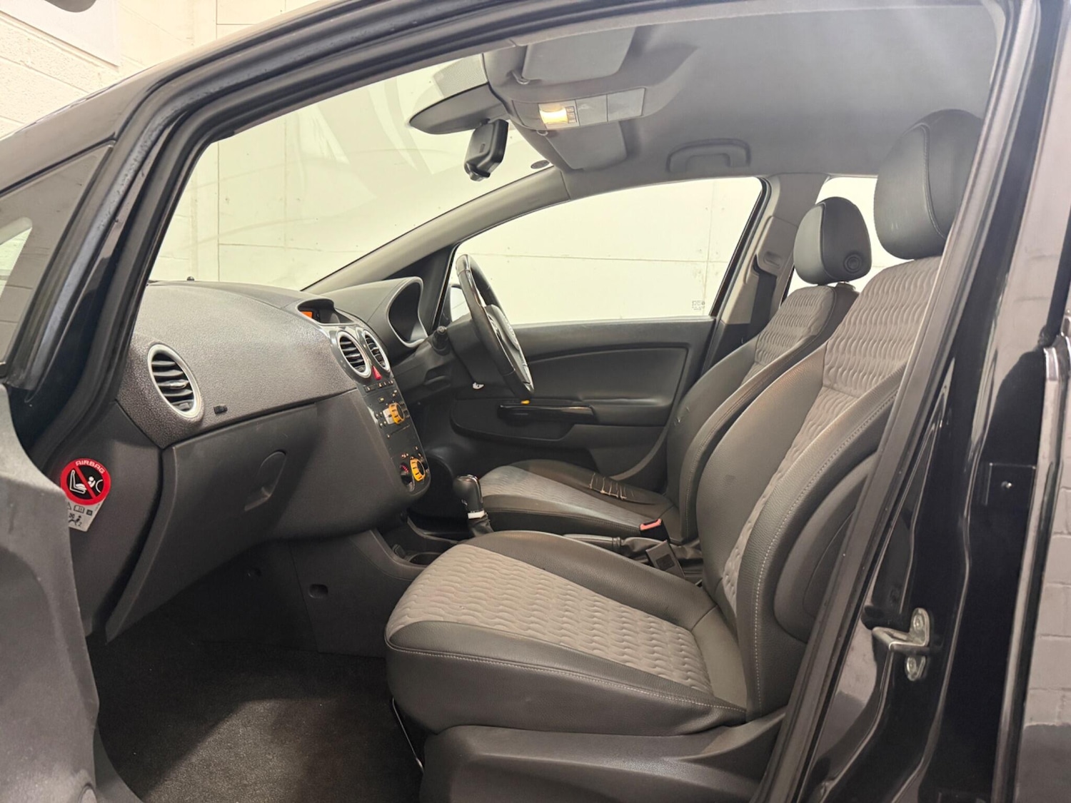 Used Vauxhall Corsa 2011 for sale - 76994428: Photo 36