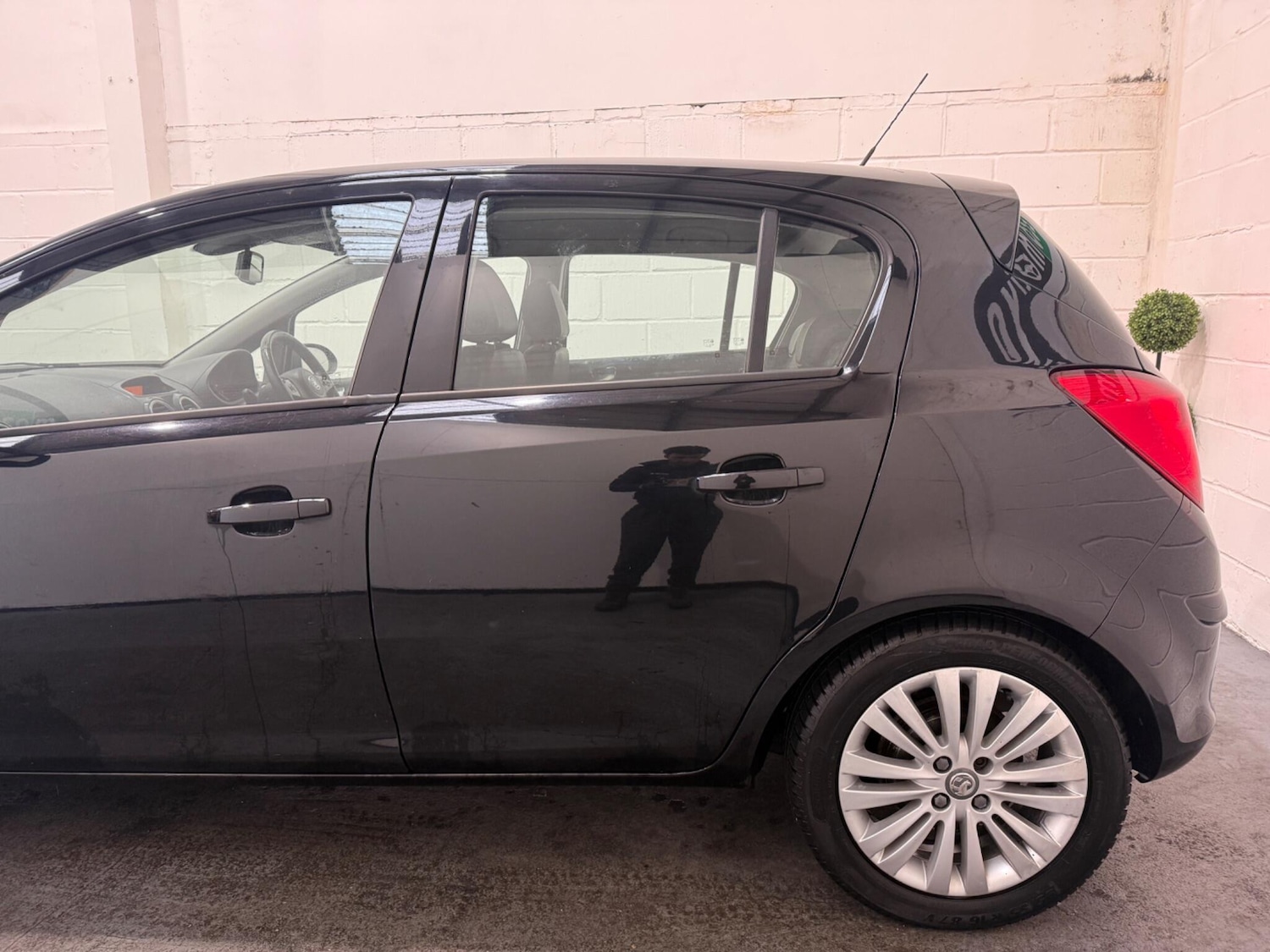 Used Vauxhall Corsa 2011 for sale - 76994428: Photo 8