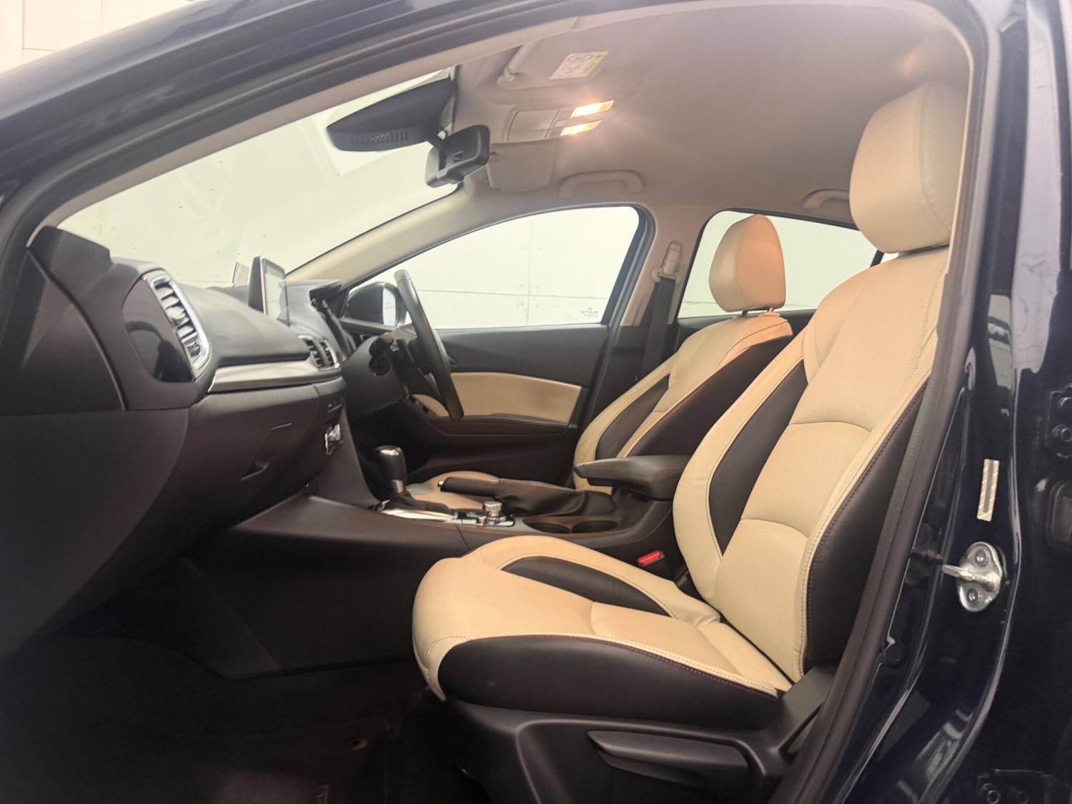 Used Mazda Mazda3 2016 for sale - 77510331: Photo 36