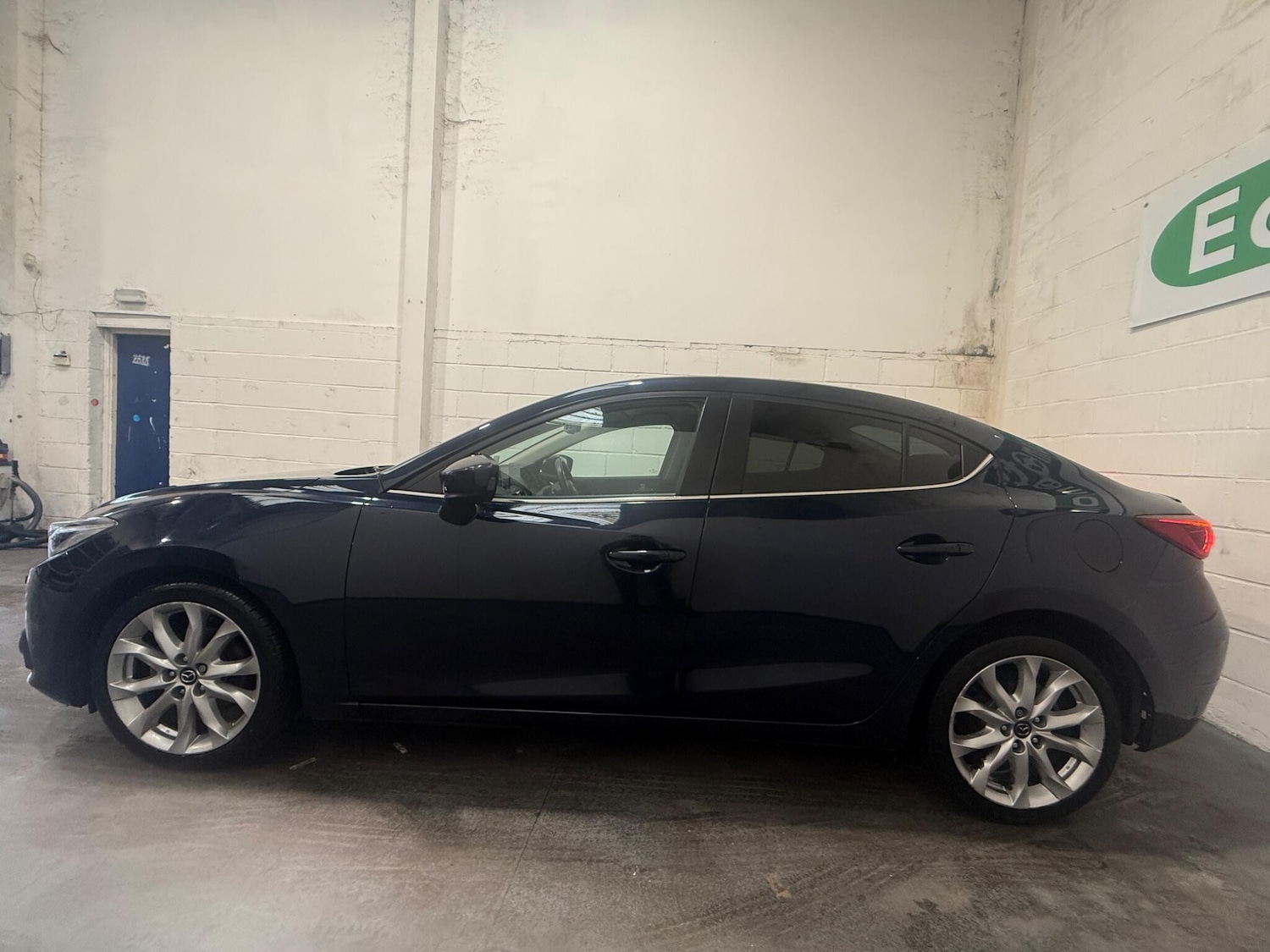 Used Mazda Mazda3 2016 for sale - 77510331: Photo 5