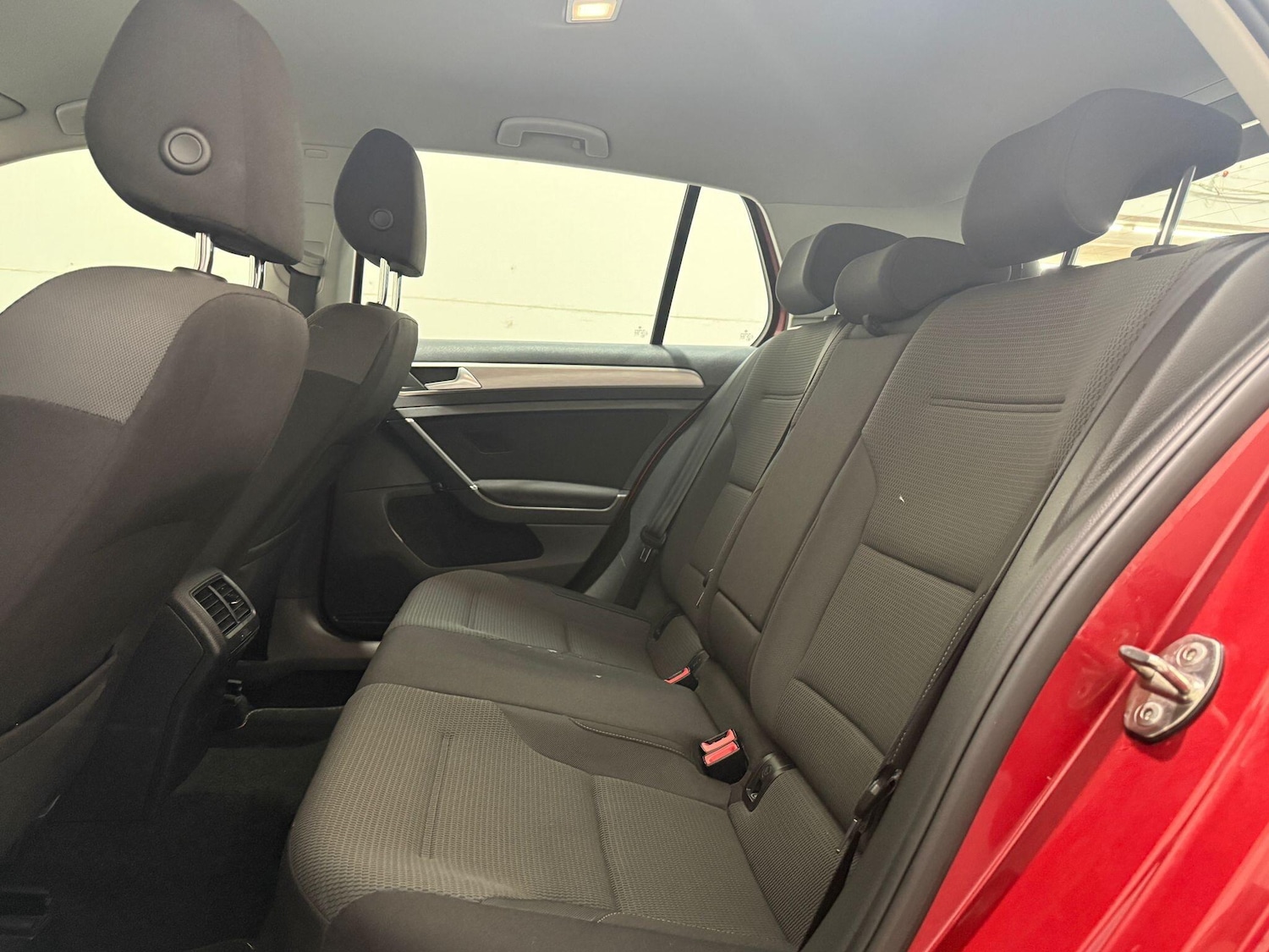Used Volkswagen Golf 2015 for sale - 76013530: Photo 39