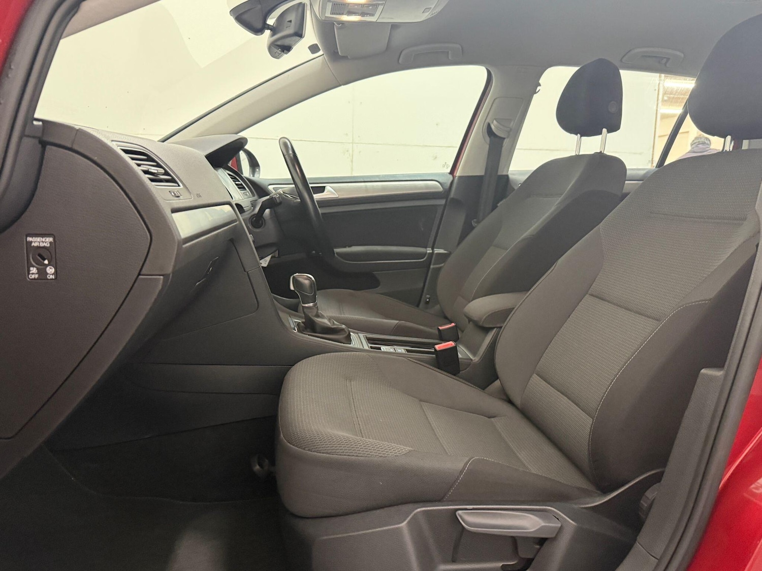 Used Volkswagen Golf 2015 for sale - 76013530: Photo 41