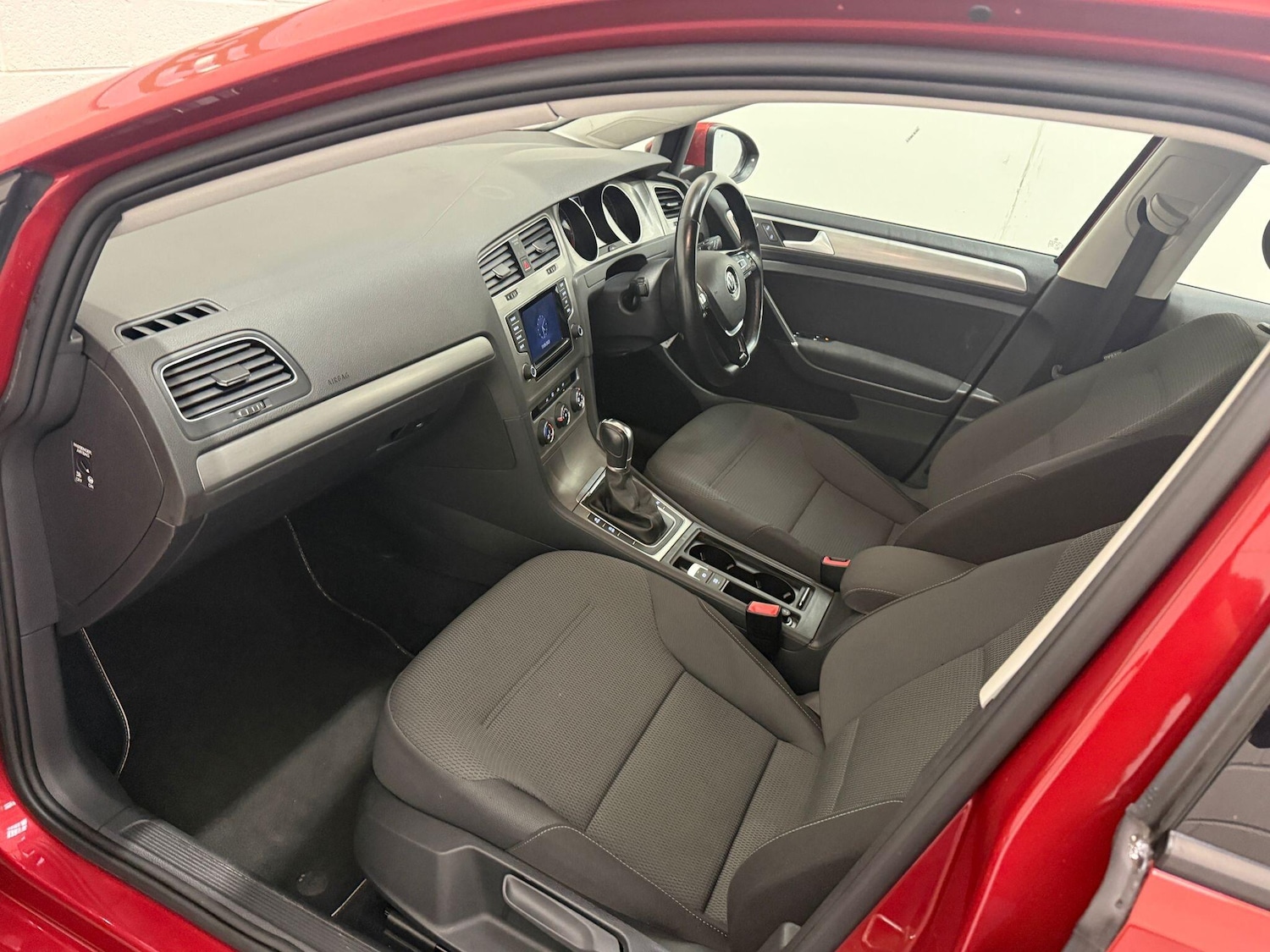Used Volkswagen Golf 2015 for sale - 76013530: Photo 44