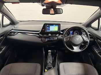 Used Toyota C-HR 2020 for sale - 79056889: Photo