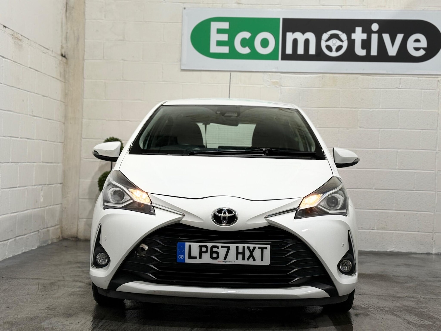 Used Toyota Yaris 2018 for sale - 76899461: Photo 2
