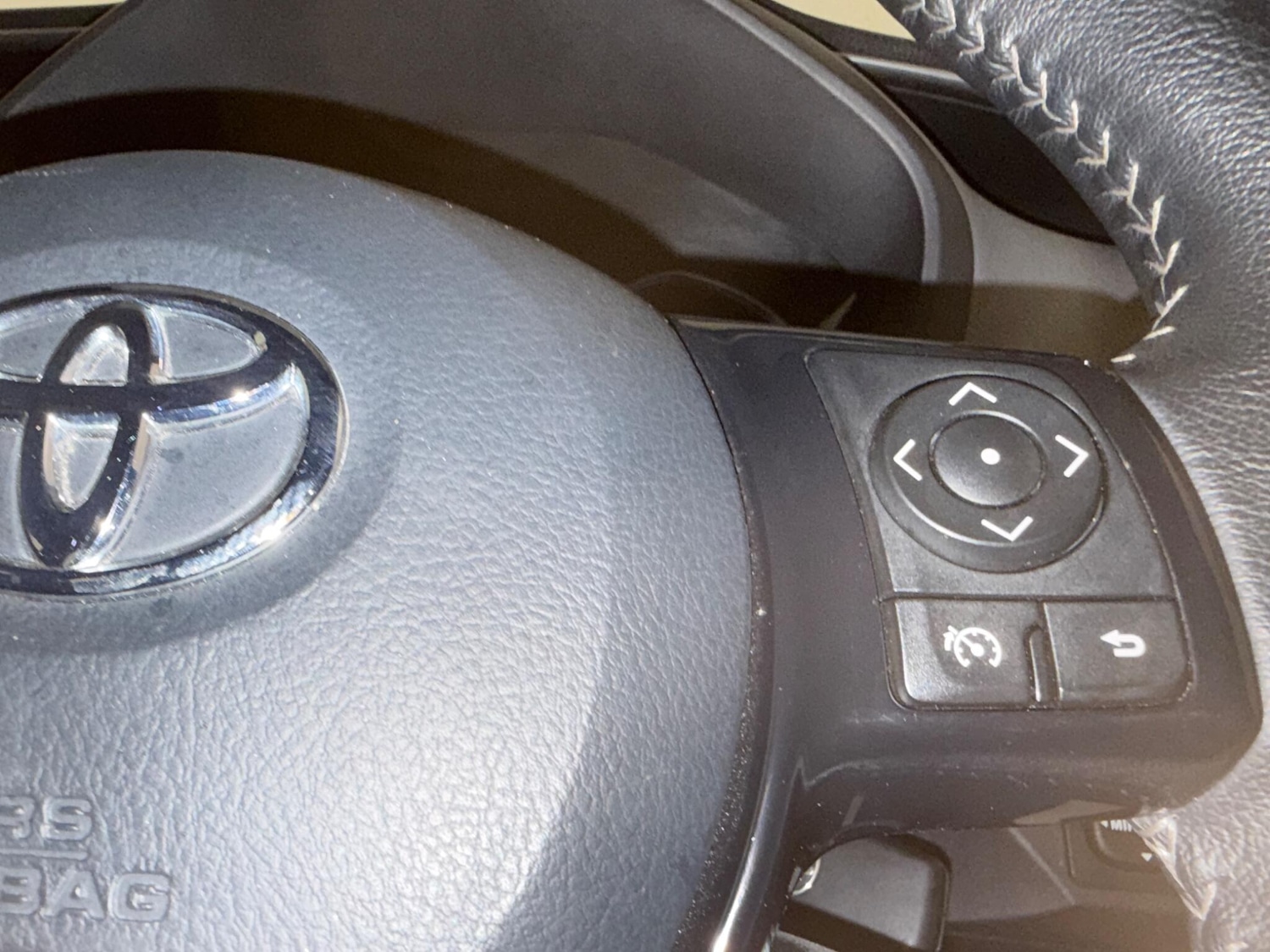 Used Toyota Yaris 2018 for sale - 76899461: Photo 28