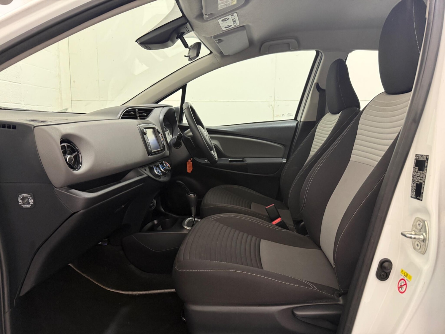 Used Toyota Yaris 2018 for sale - 76899461: Photo 38