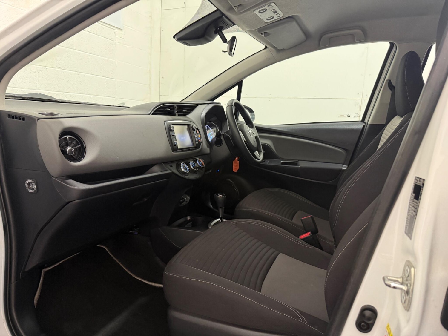 Used Toyota Yaris 2018 for sale - 76899461: Photo 40