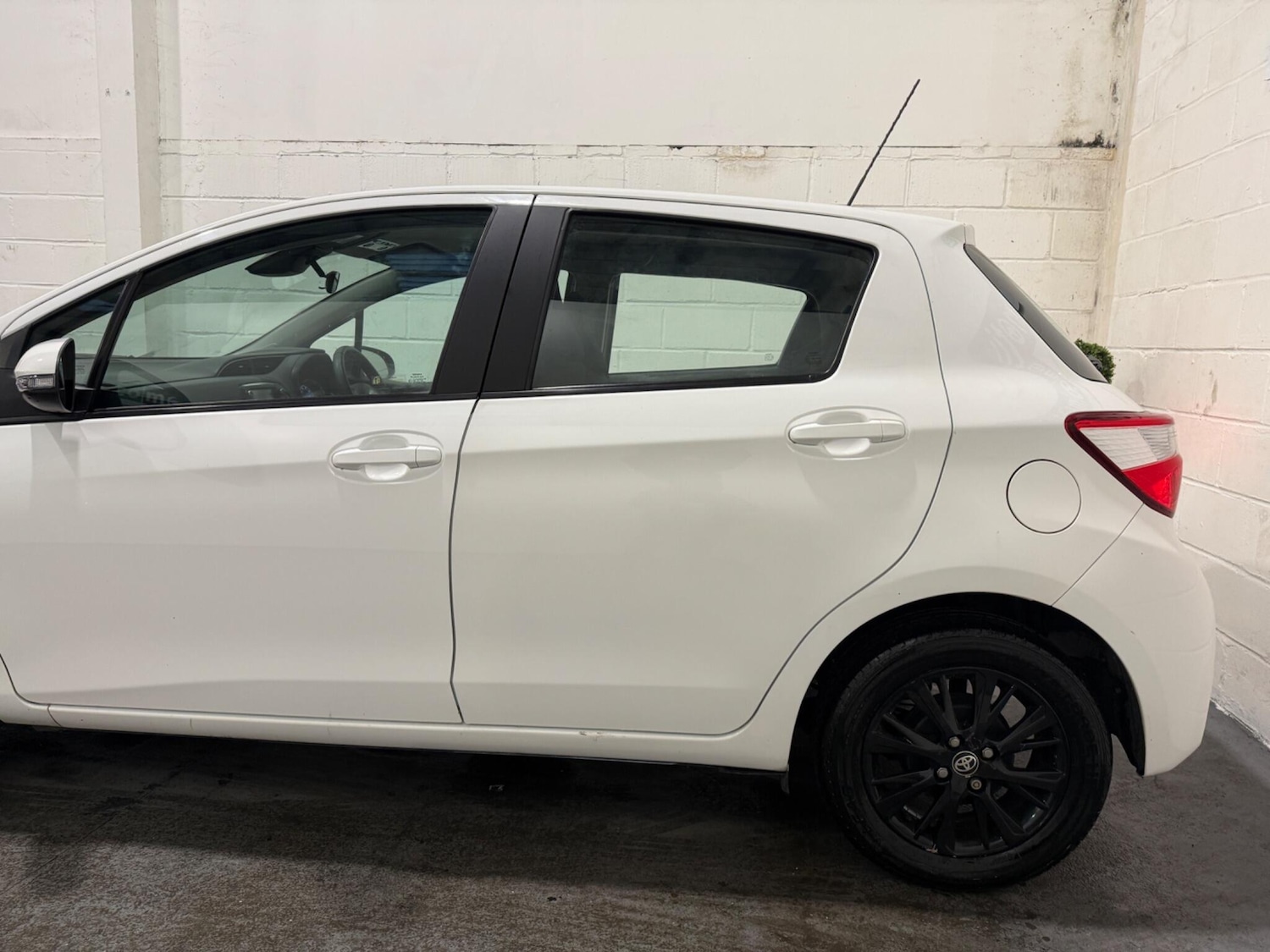 Used Toyota Yaris 2018 for sale - 76899461: Photo 6