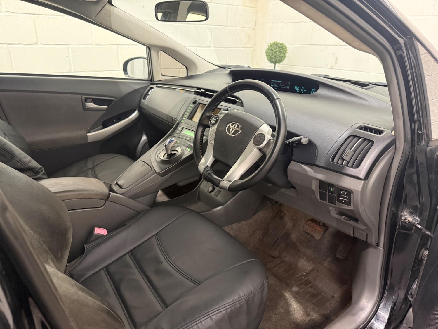 Used Toyota Prius 2010 for sale - 77101765: Photo 14