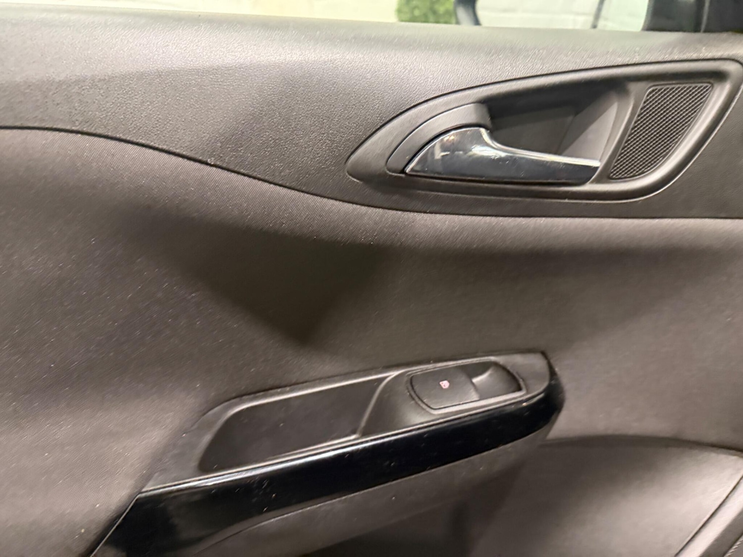 Used Vauxhall Corsa 2017 for sale - 77993456: Photo 28