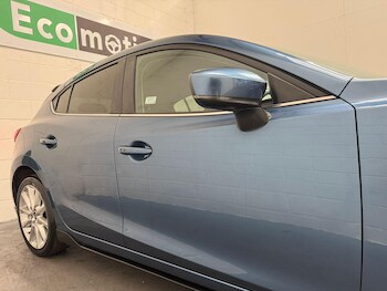 Used Mazda Mazda3 2017 for sale - 75635032: Photo