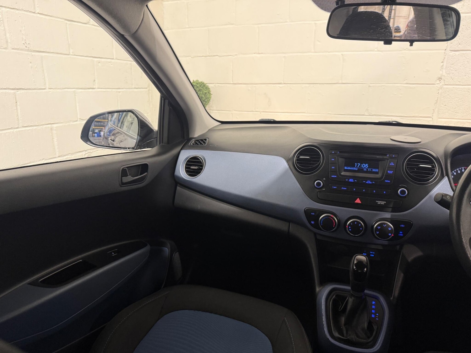 Used Hyundai i10 2015 for sale - 76689690: Photo 13