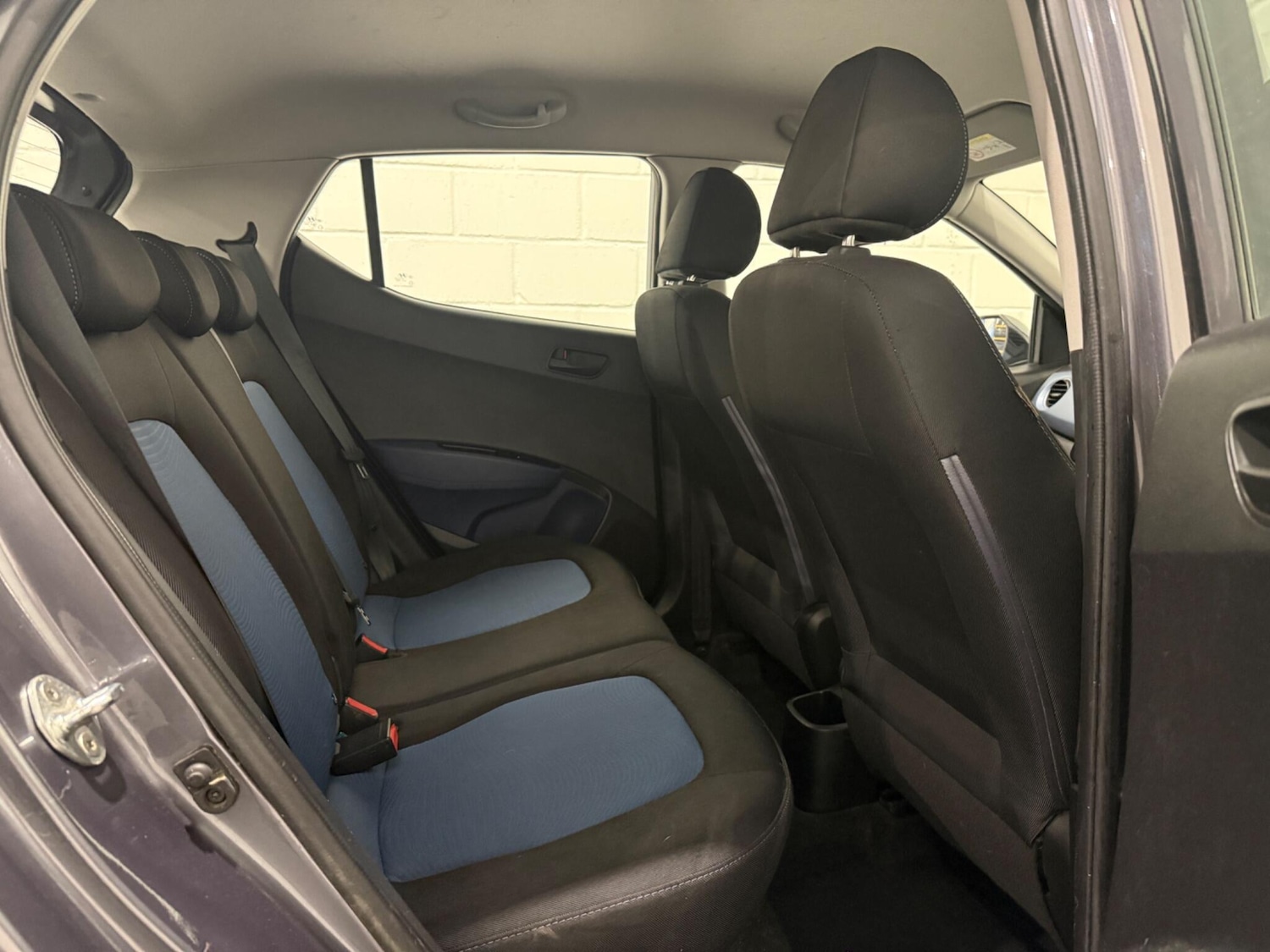 Used Hyundai i10 2015 for sale - 76689690: Photo 19