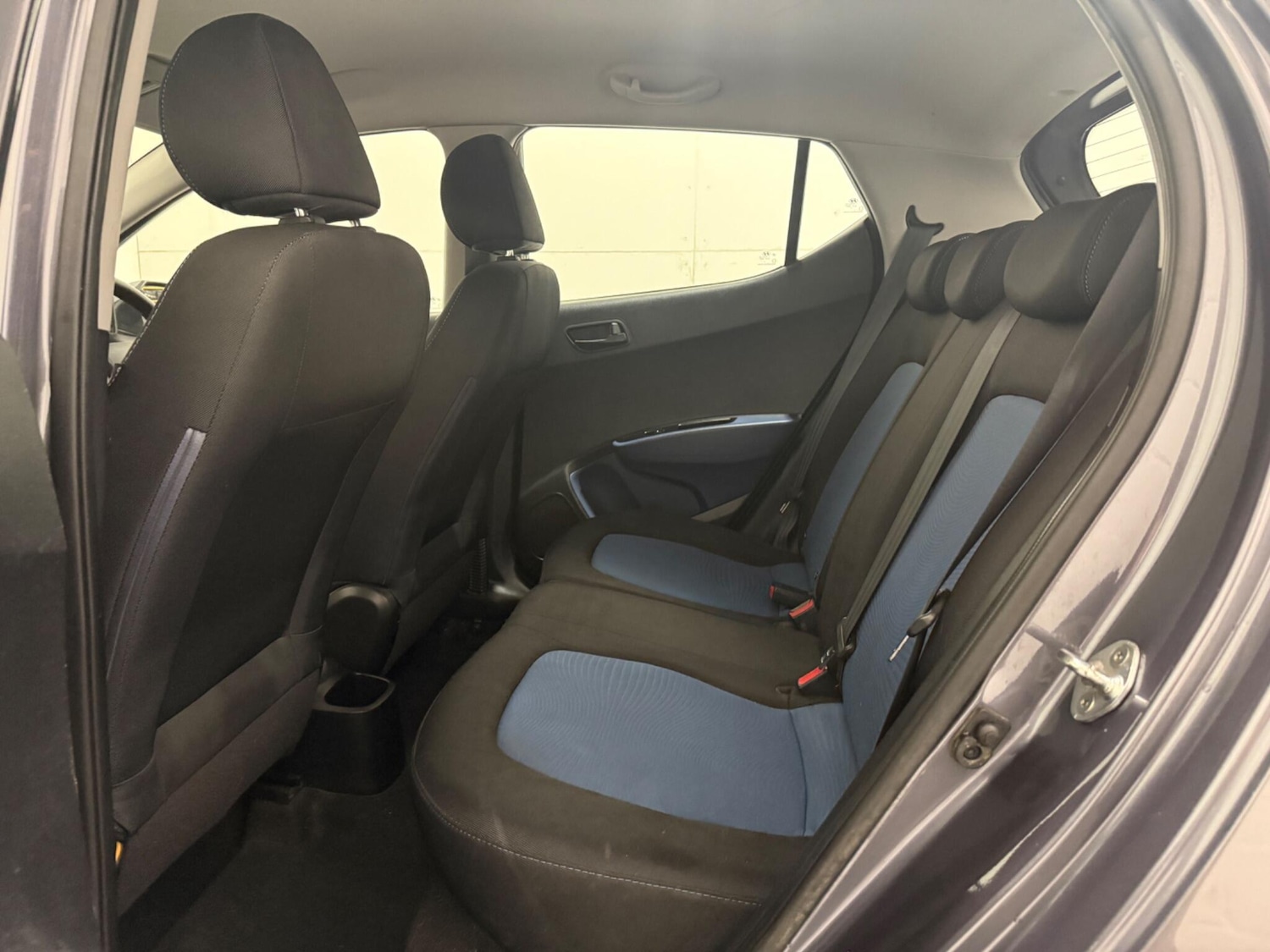 Used Hyundai i10 2015 for sale - 76689690: Photo 21