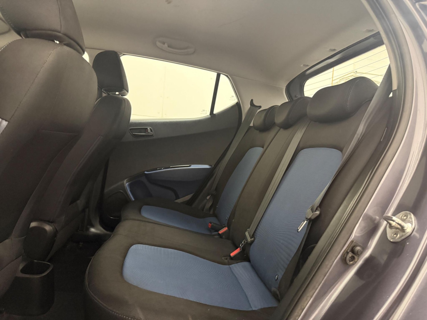 Used Hyundai i10 2015 for sale - 76689690: Photo 22