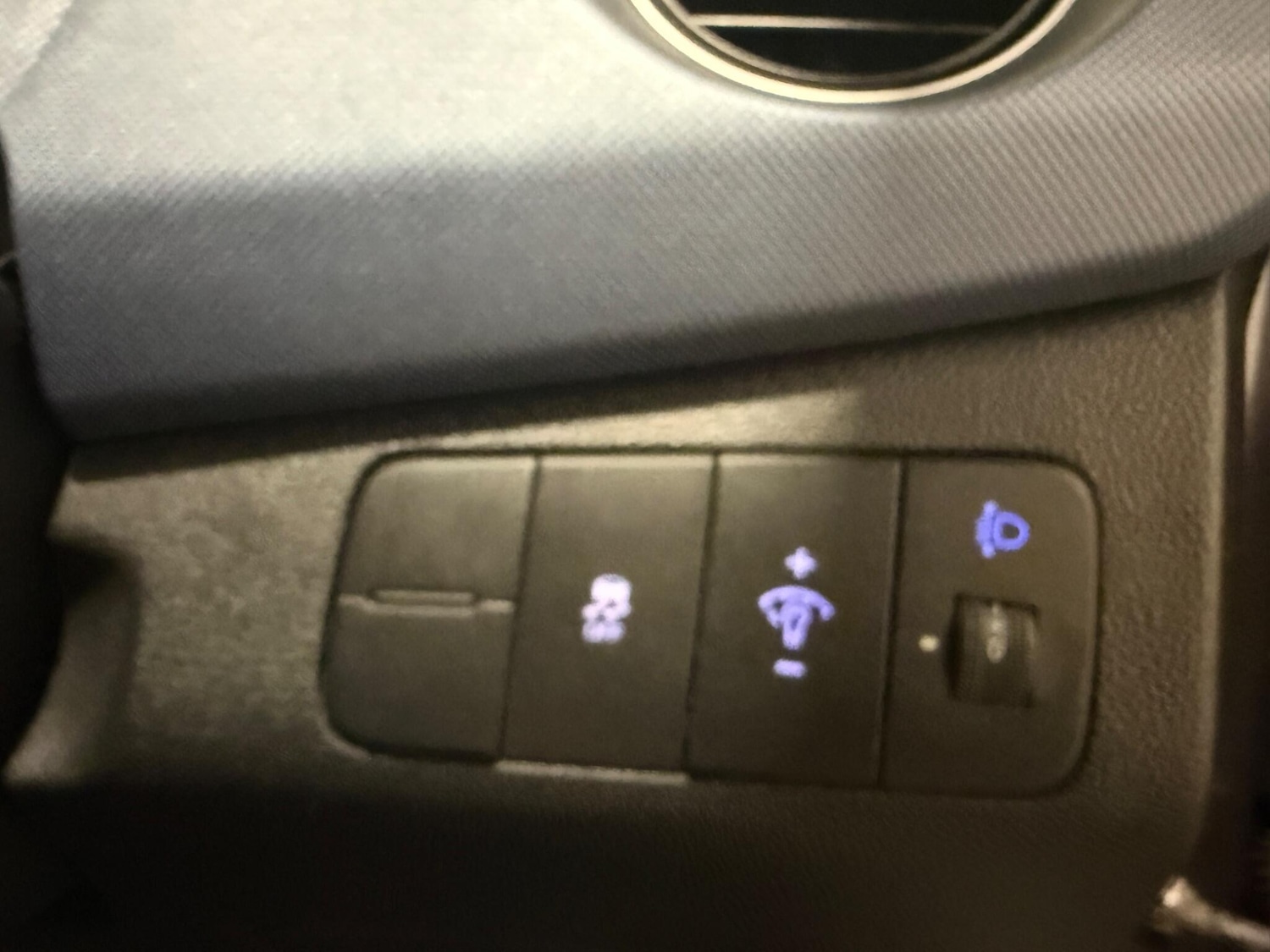 Used Hyundai i10 2015 for sale - 76689690: Photo 24