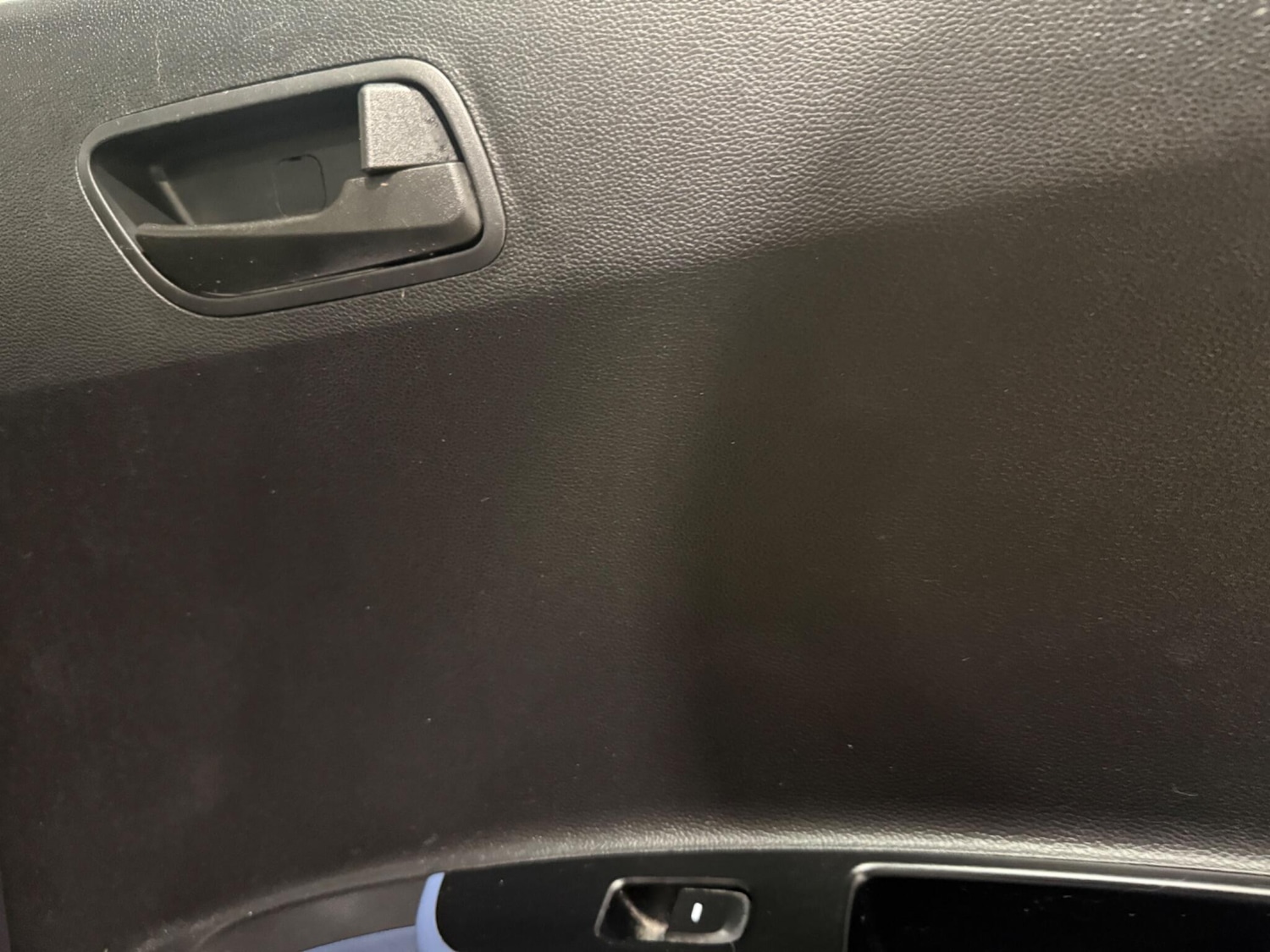 Used Hyundai i10 2015 for sale - 76689690: Photo 25