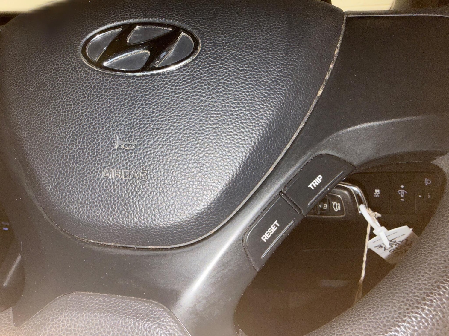 Used Hyundai i10 2015 for sale - 76689690: Photo 45