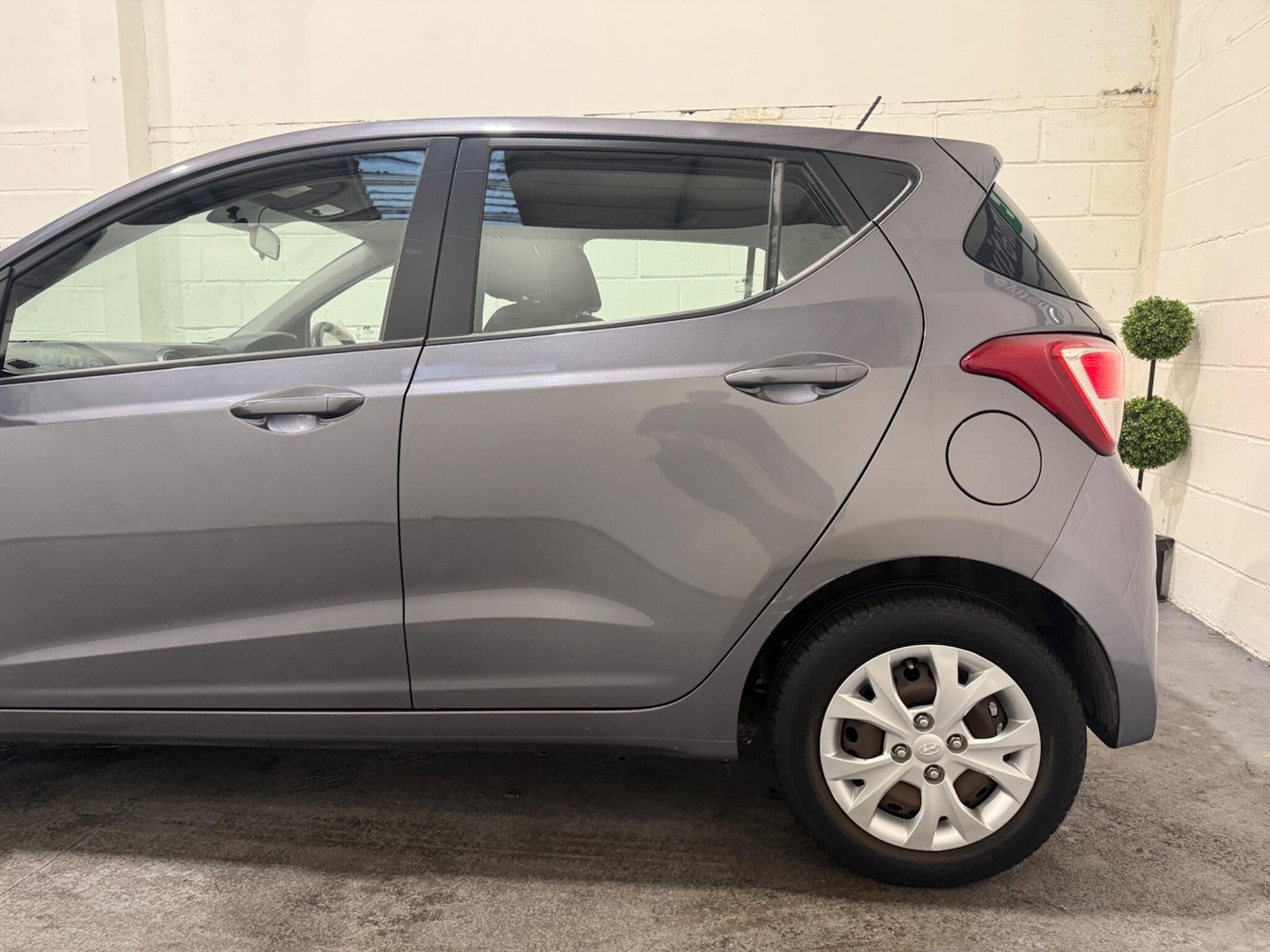 Used Hyundai i10 2015 for sale - 76689690: Photo 7